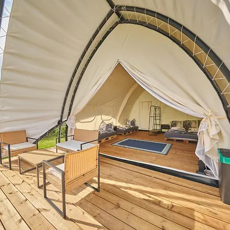 Glamping Slapy Hotel Exterior photo