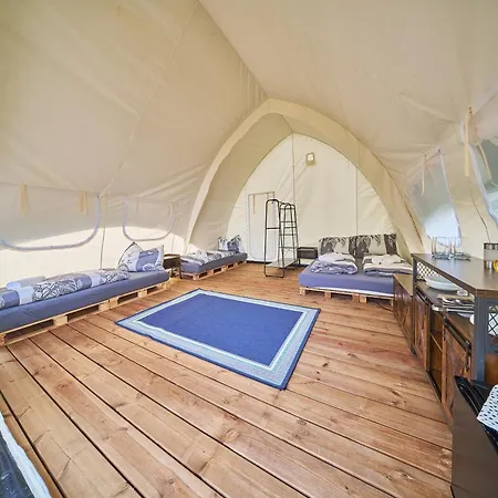 Glamping Slapy Hotel Exterior photo