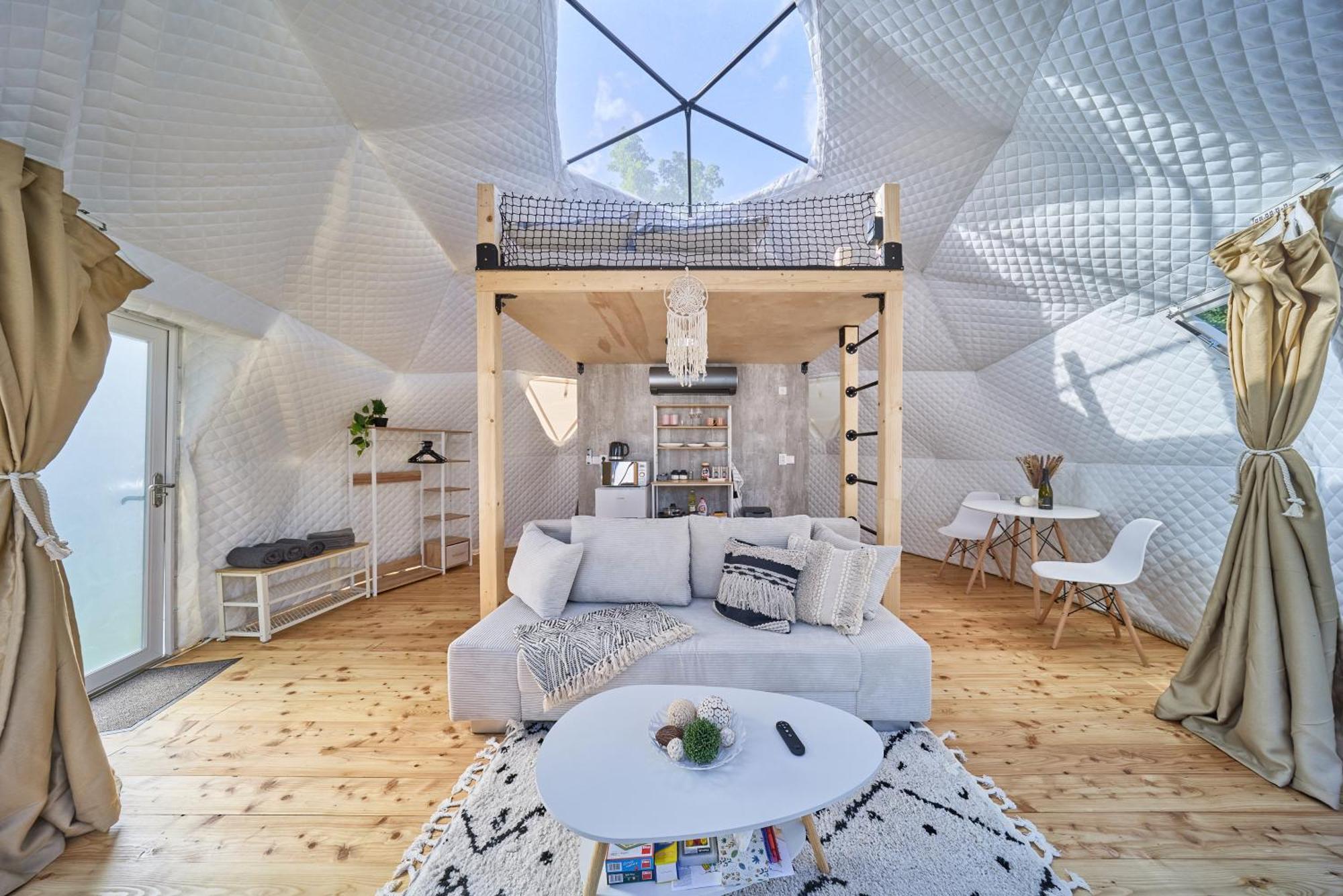 Glamping *