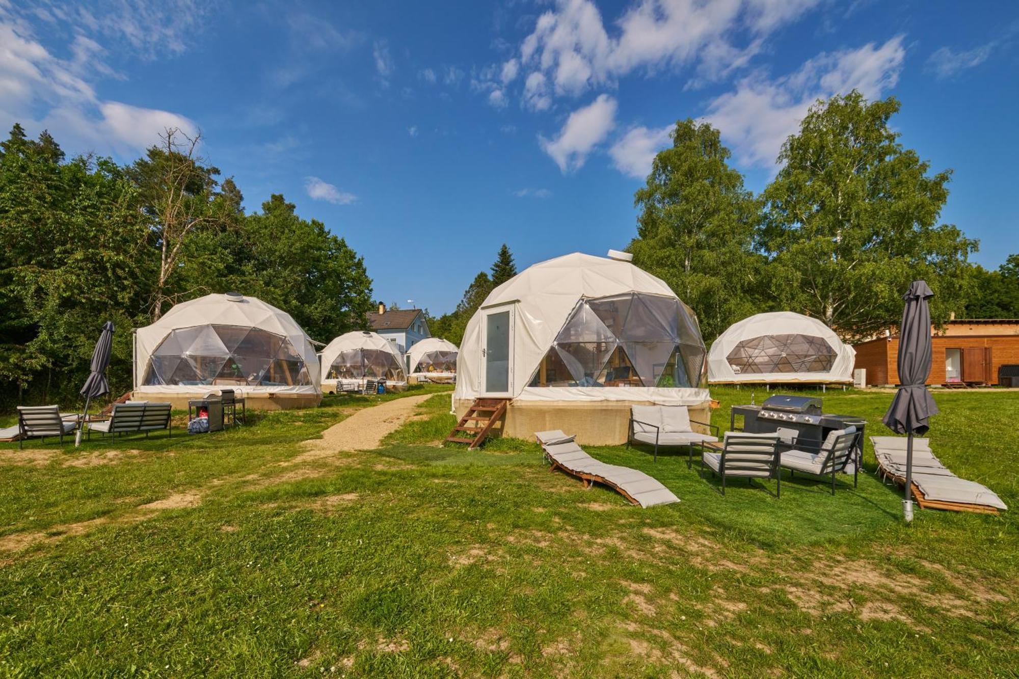 Glamping *